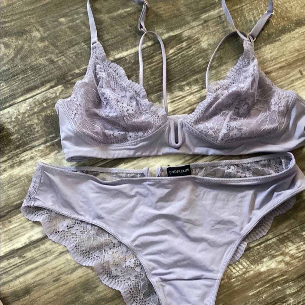 New Lavender Lace Bralette and Panty Set tags r off new